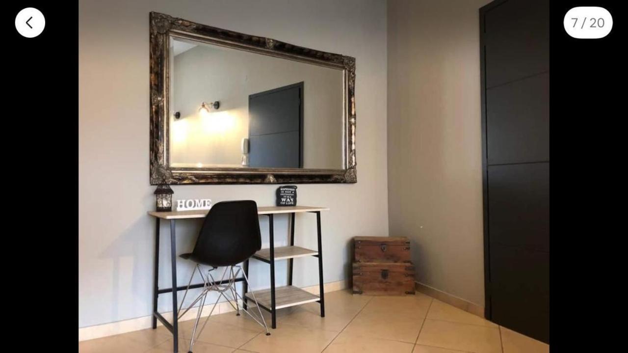 Moonstone House B Apartment Mytilene Luaran gambar